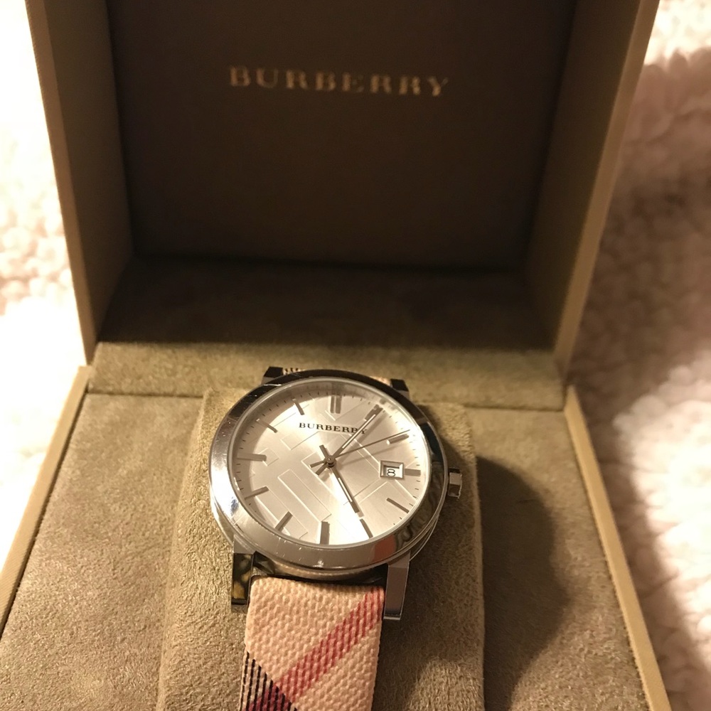 Watch - Picture 2 of 2